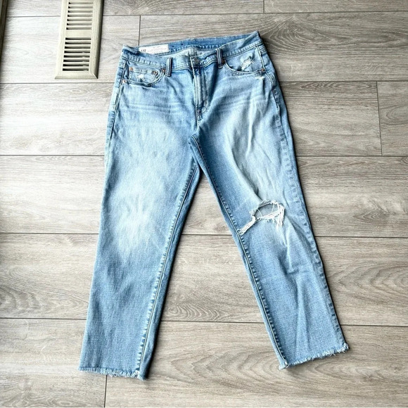 Gap Mid Rise  Girlfriend Jeans With Washwell In Light Destroyed Jeans - Picture 2 of 15